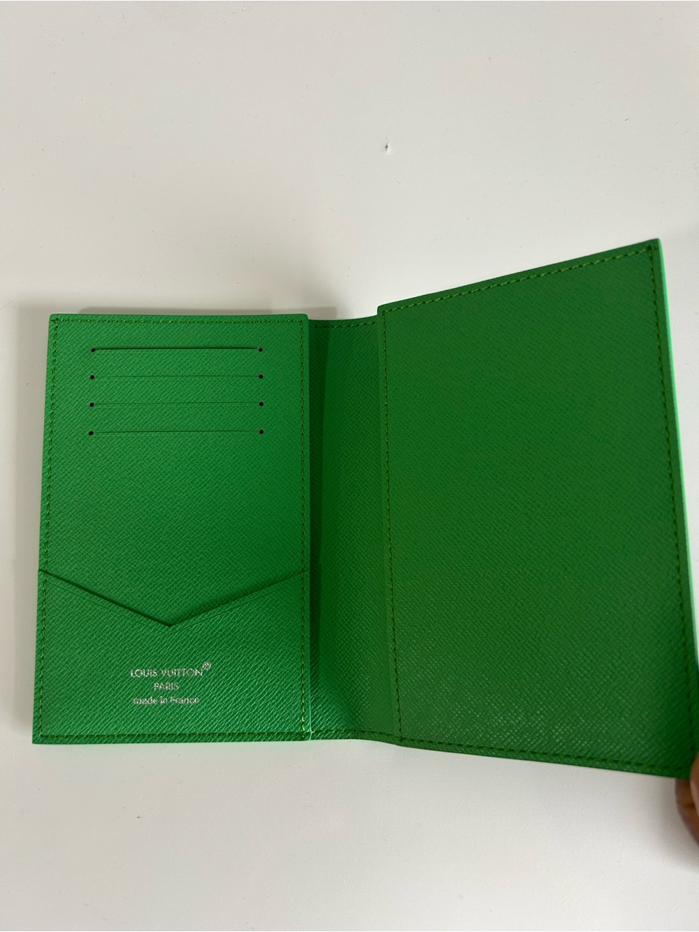 Louis Vuitton Golf Green Passport Holder - Picture 4 of 4